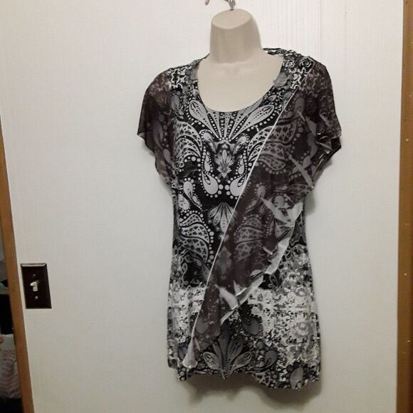 Unity Size S EX cond pit to pit 16 length 28 - Picture 1 of 5